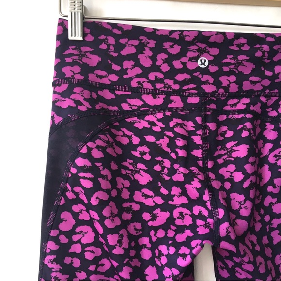 Lululemon Drop It Like It's Hot Tight Cherry Cheetah Ultra Violet Navy Blue Sz 6 - Picture 6 of 17